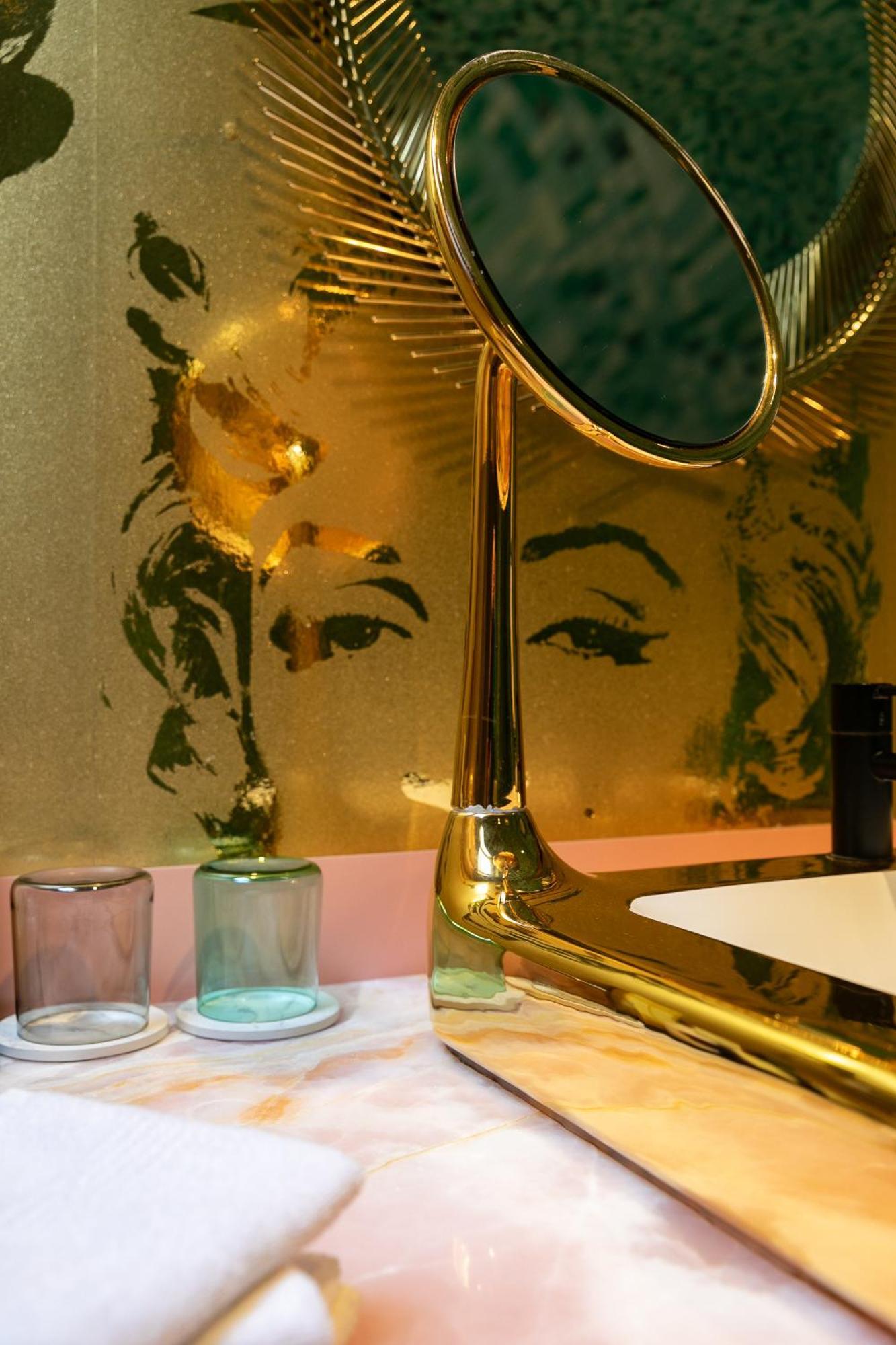 Small Luxury Hotel De Witte Lelie 安特卫普 外观 照片